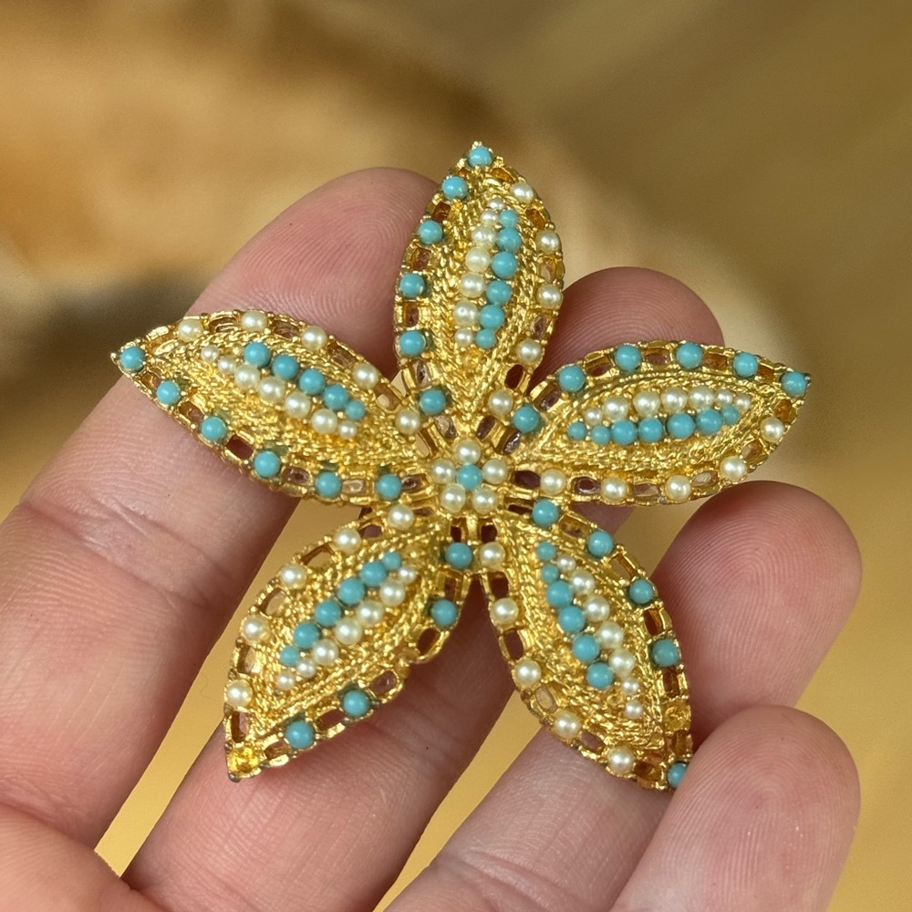 Vintage Sarah Coventry Star Fish Gold Tone Turquoise Pearl Brooch Jewelry